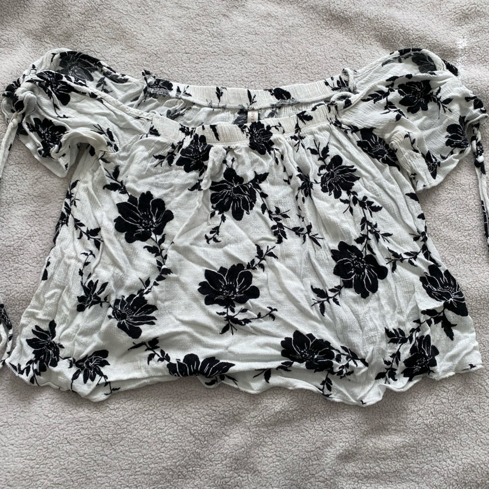 Flower Crop Top 🌹